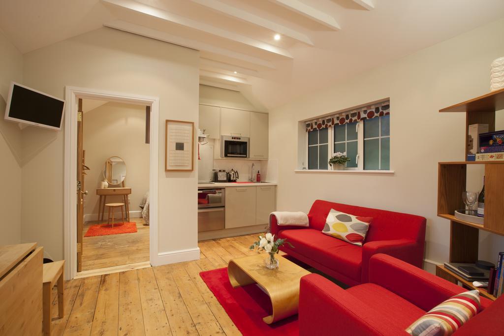Centre Village 2 Bedroom Cottage - The Byre Pewsey Kültér fotó