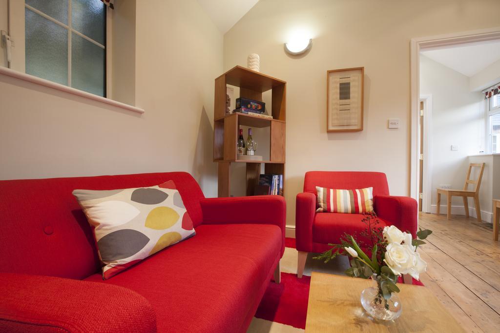 Centre Village 2 Bedroom Cottage - The Byre Pewsey Kültér fotó